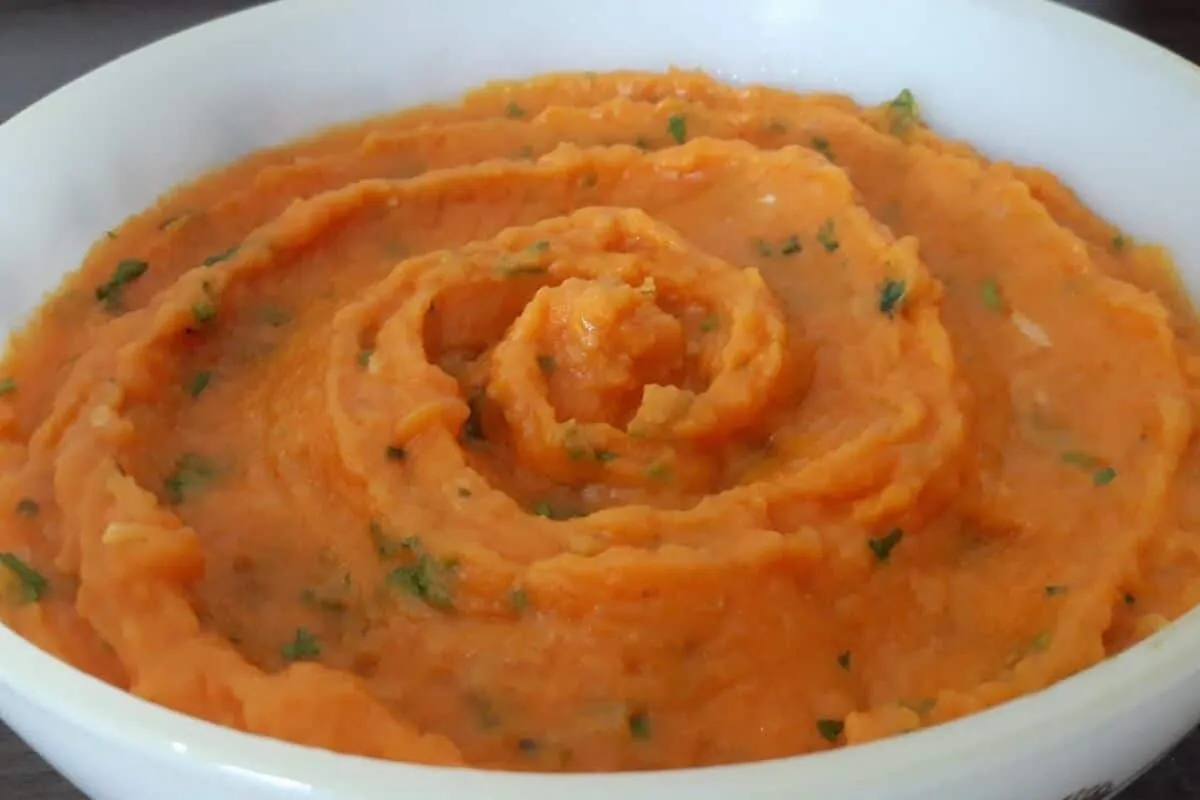 Receita de purê de abóbora para acompanhar seu almoço de um