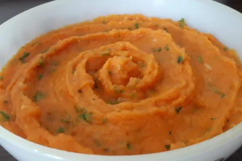 Receita de purê de abóbora para acompanhar seu almoço de um 