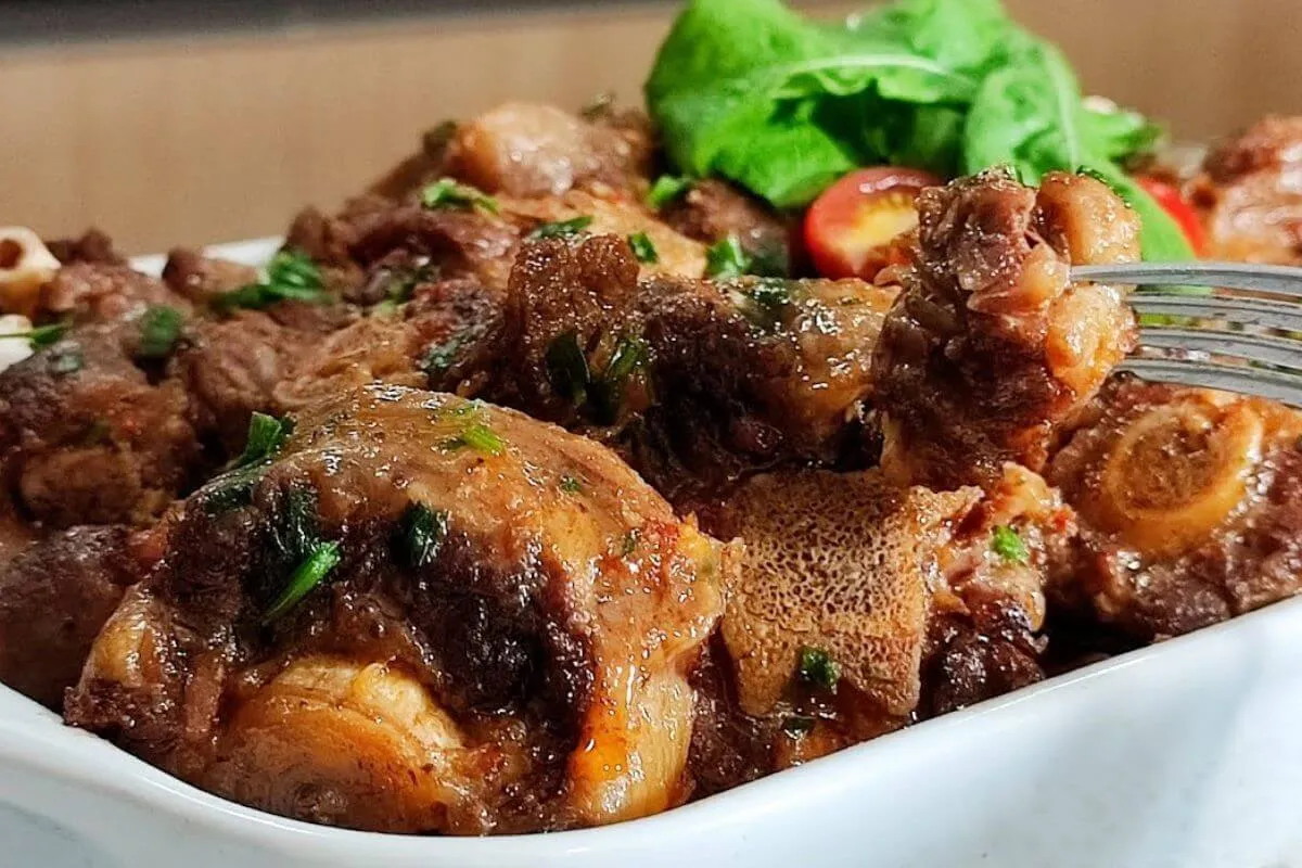 Receita de rabada muito suculenta e saborosa com um tempero