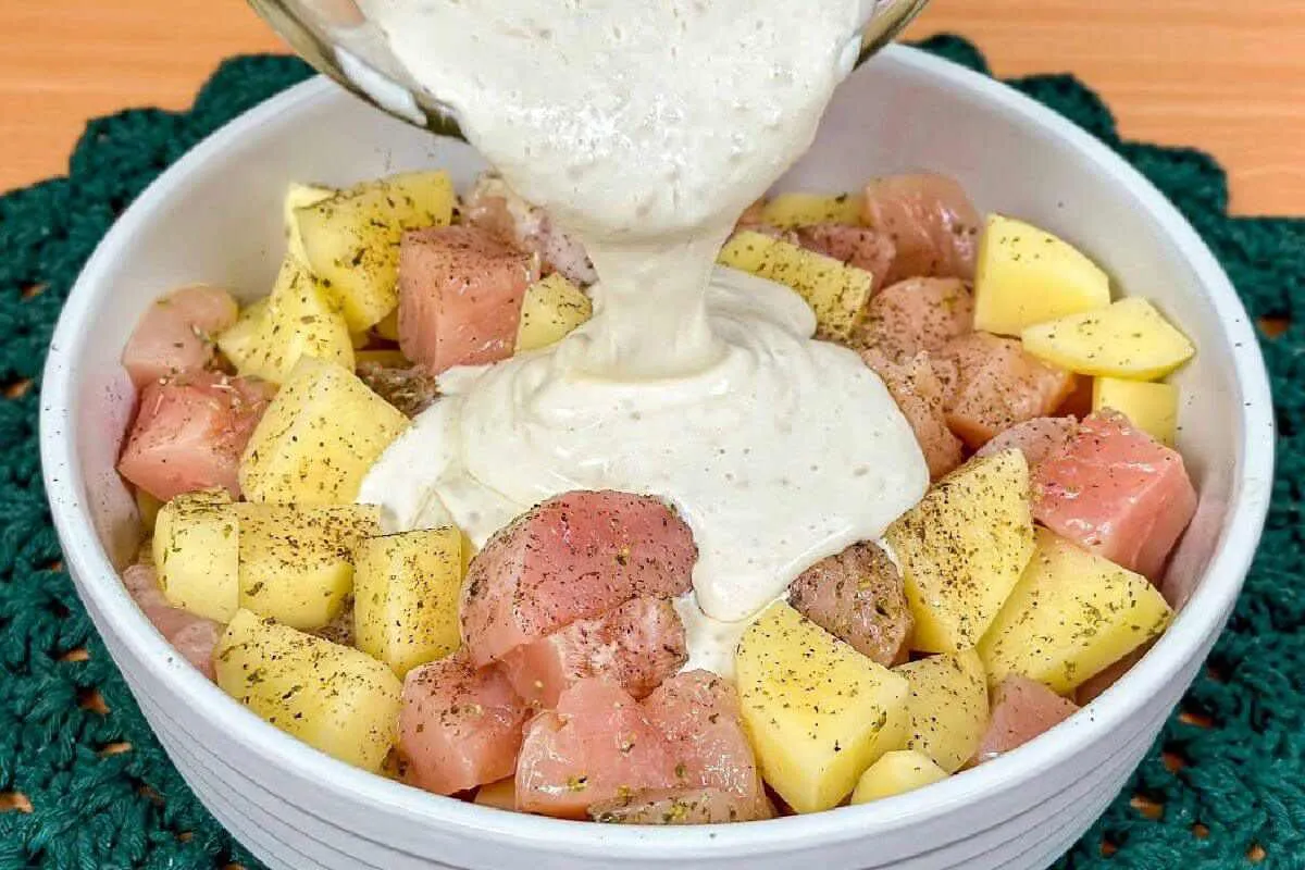 Receita deliciosa de frango com batata que sua família vai t