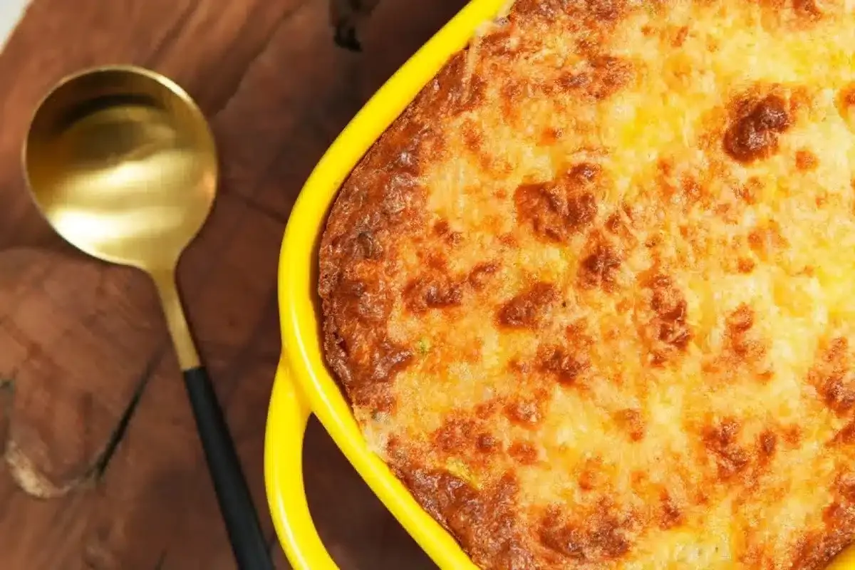 Receita sem glúten: torta de frango fit que fica uma gostosu
