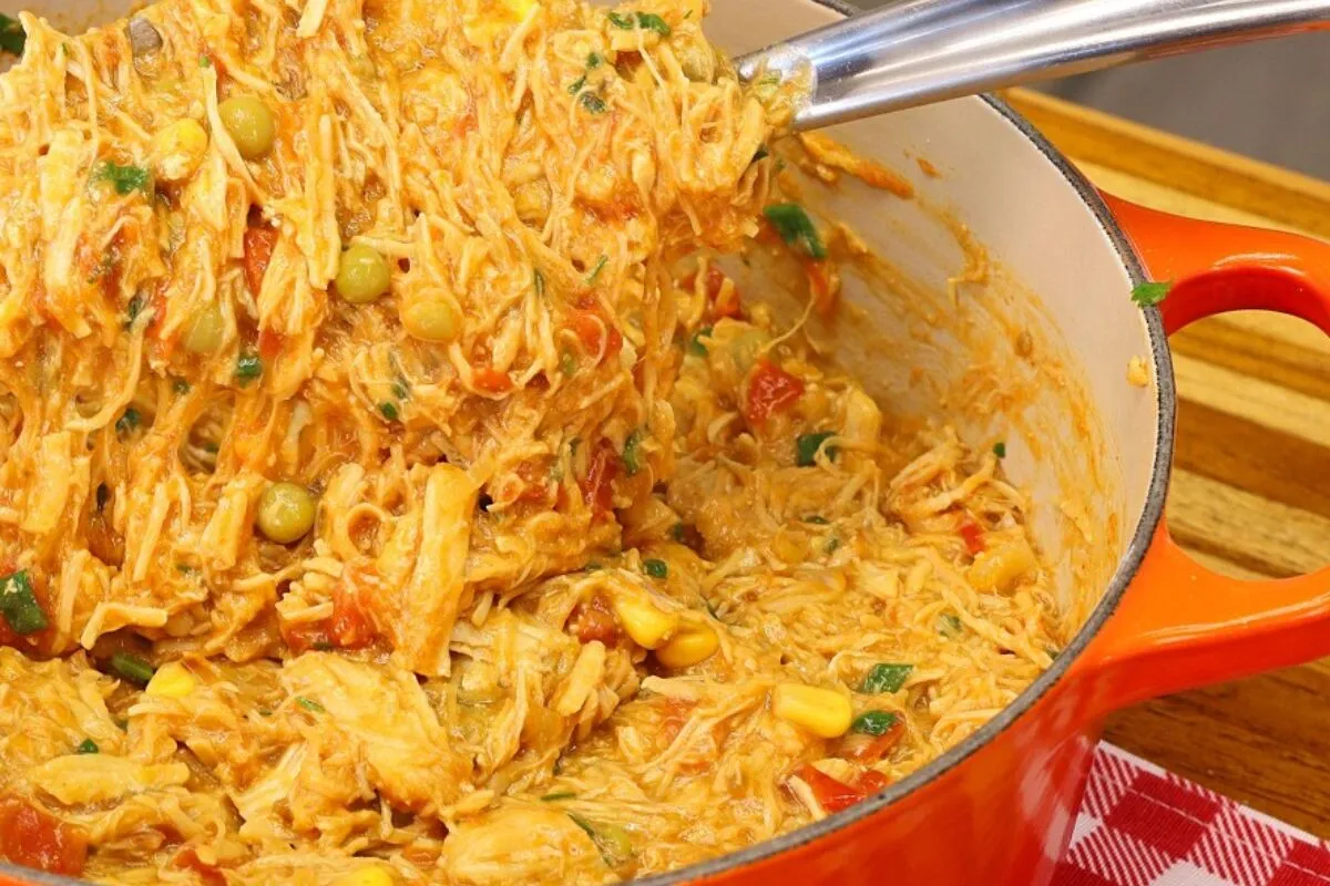 Recheio cremoso para tortas e empadões feito com frango supe