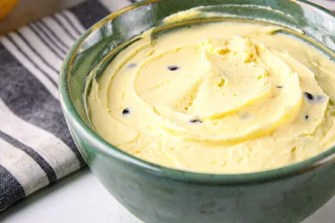 Recheio de maracujá sem fogo, um creme firme e muito saboros