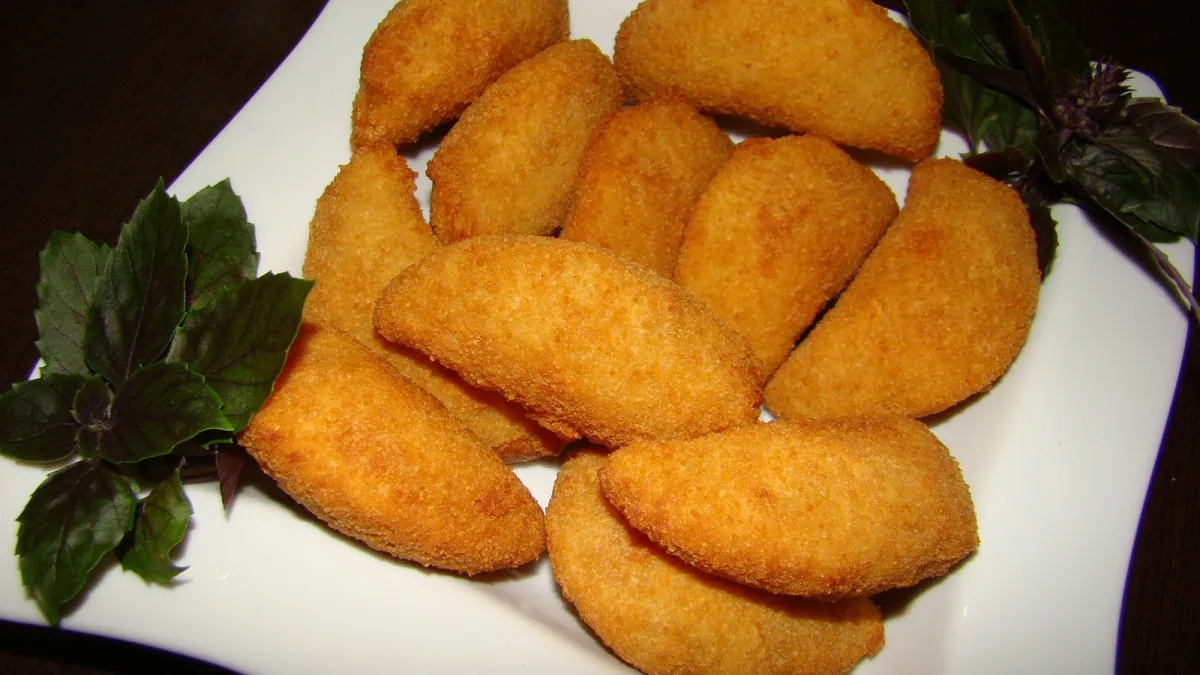 Risole delicioso e fácil de fazer com ingredientes que você