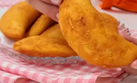 Risoles de frango delicioso que dá para congelar até por dia