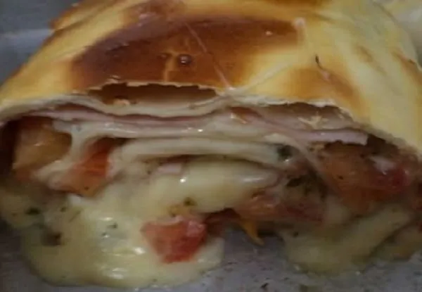 Rocambole com Massa de Pastel