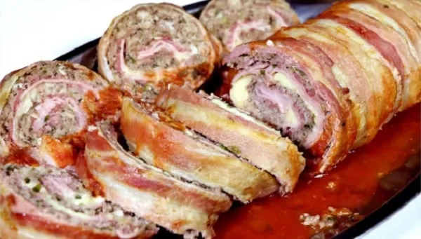 Rocambole de Carne com Bacon
