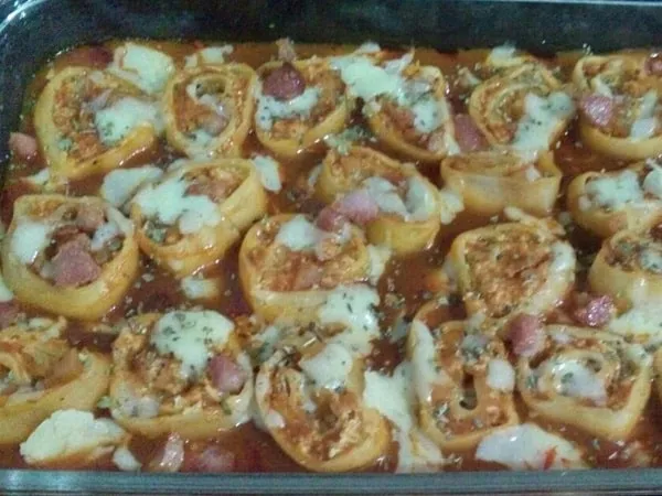 Rondelli de Frango com Requeijão Cremoso