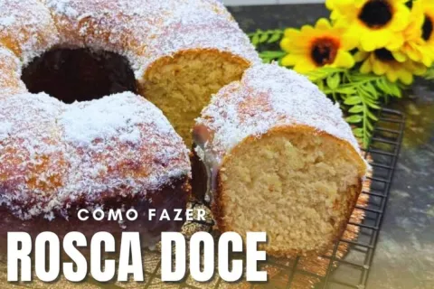Rosca de leite condensado tão fofinha e molhadinha que desma