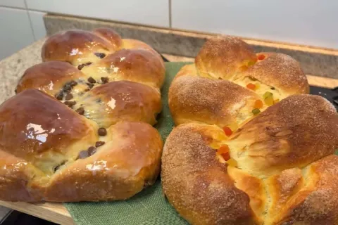 Rosca doce de leite condensado: fofinha, 2 versões irresistí