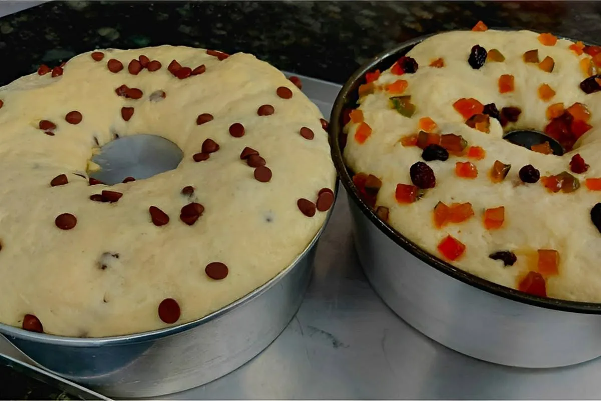 Rosca natalina fácil que não precisa sovar com frutas ou got