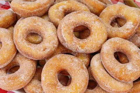 Rosquinha caseira da vovó que fica fofinha e macia por 3 dia
