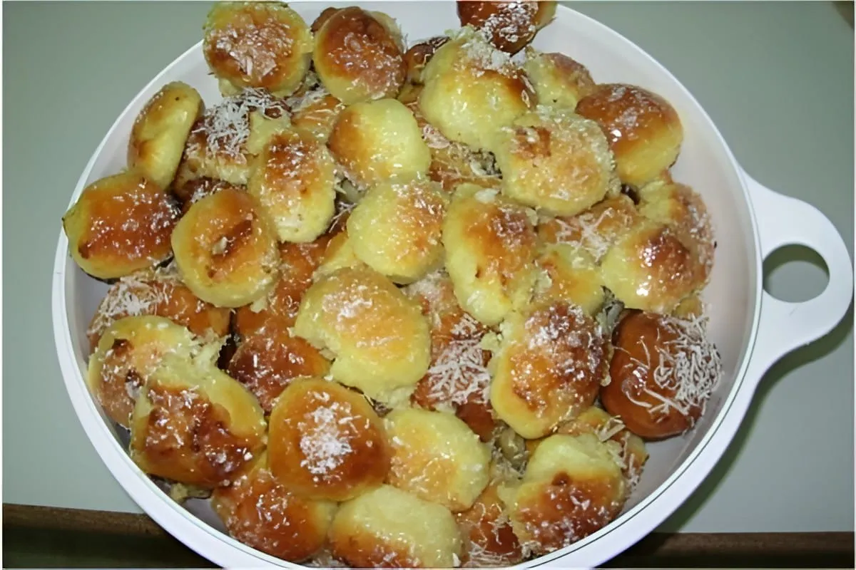 Rosquinha de colher assada é só misturar tudo modelar e leva