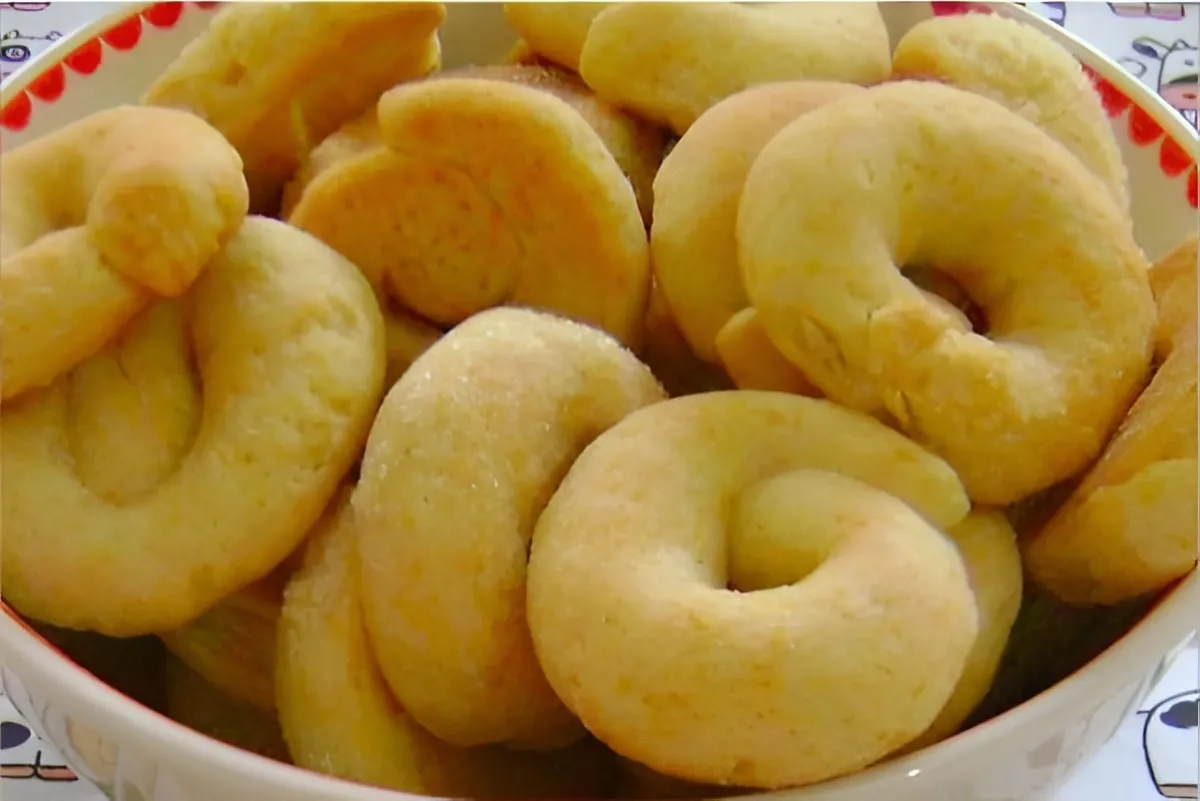 Rosquinha de creme de leite fácil deliciosa e perfeita para