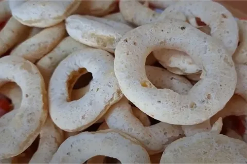 Rosquinha de polvilho temperada crocante: aperitivo perfeito