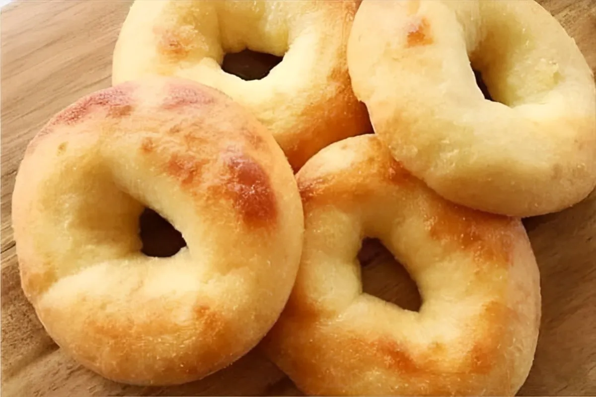 Rosquinha de queijo mineira assada muito fácil é só misturar
