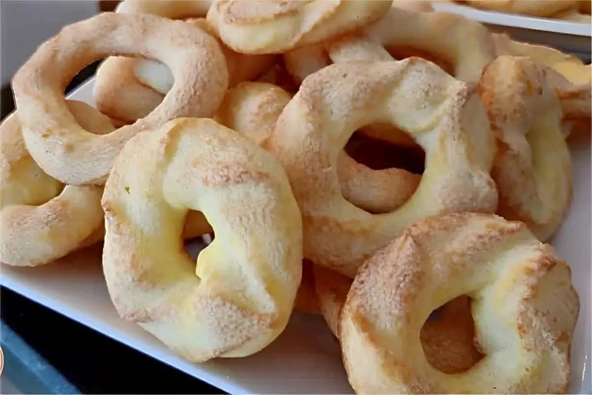 Rosquinha doce de polvilho assada no forno leve deliciosa e