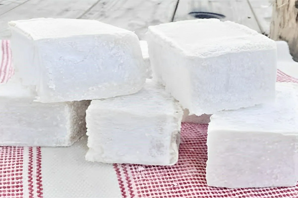 Sabão caseiro de óleo usado feito com apenas 3 ingredientes