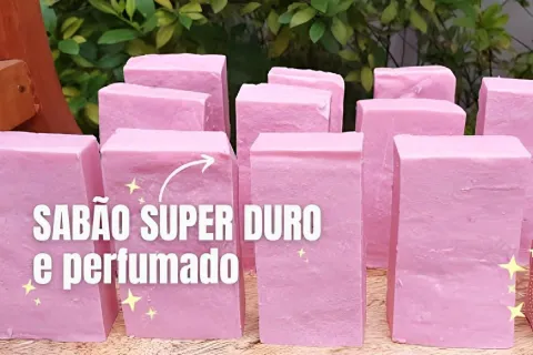 Sabão caseiro em barra para lavar roupas delicadas sem gasta