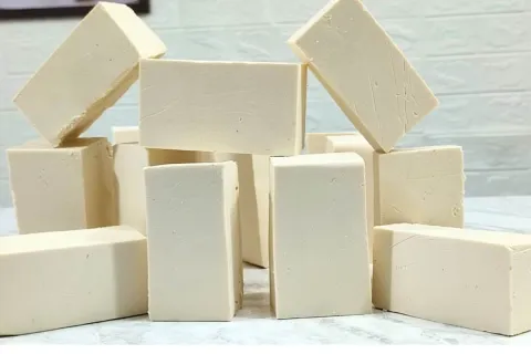 Sabão caseiro em barra que fica perfeito usando apenas 3 ing