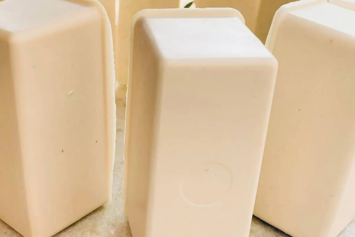 Sabão caseiro fácil: aprenda a fazer com apenas 500ml de óle