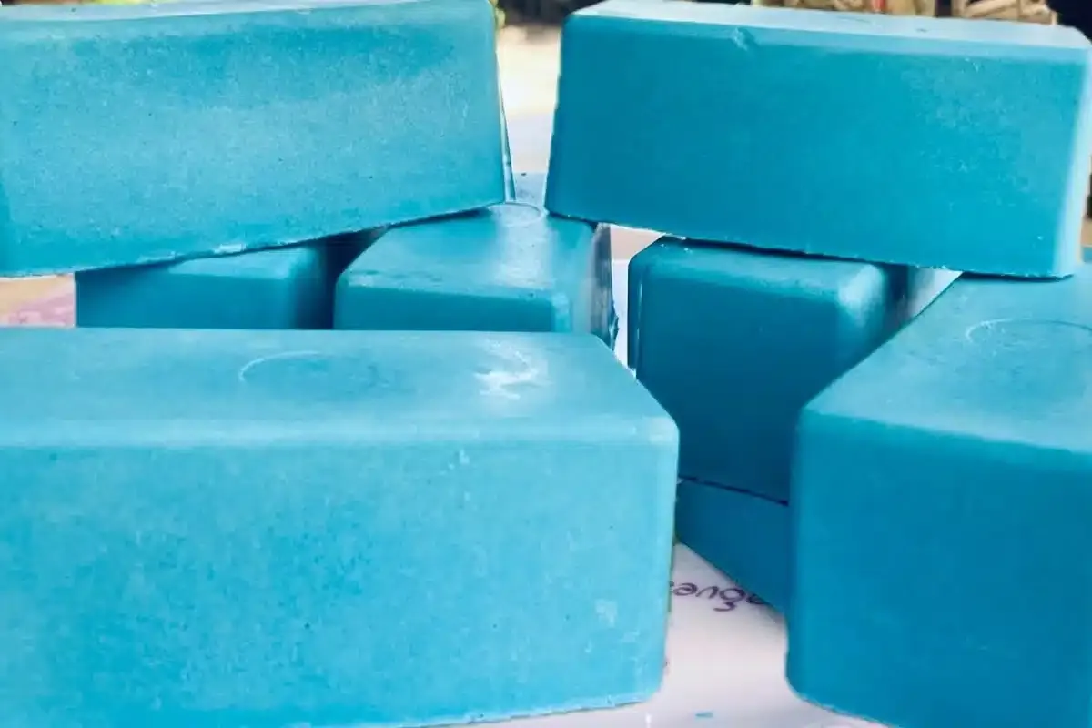 Sabão caseiro rápido e fácil como esse vai tornar a sua vida