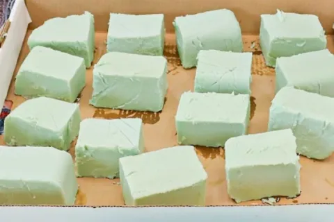 Sabão de óleo usado mais fácil do mundo receita rápida econô