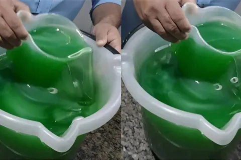 Sabão líquido caseiro para usar na máquina de lavar: muito f