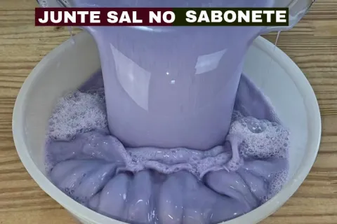 Sabão líquido perfumado: veja como fazer essa receita que re