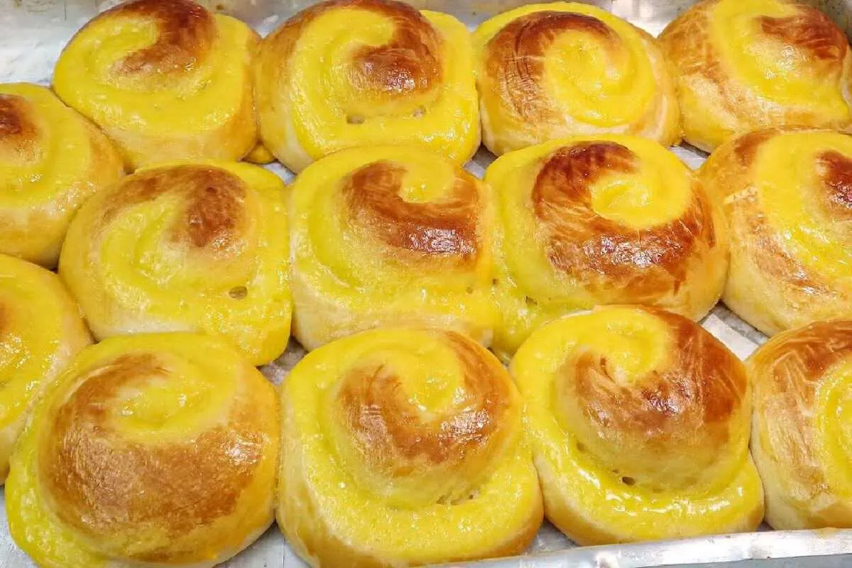 Sabe aquele delicioso pão doce de padaria? Aprenda a fazer h
