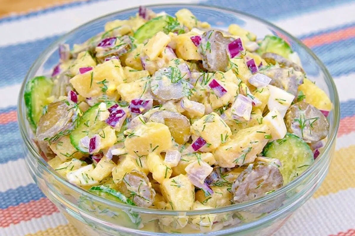 Salada alemã mais saborosa e irresistível: uma receita simpl