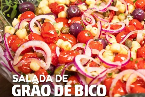 Salada de grão de bico: uma opção saudável e refrescante par