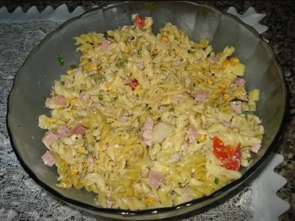 Salada de Macarrão Simples