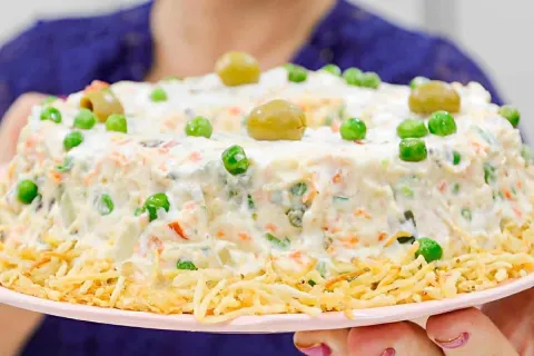 Salada de maionese diferente e completa para surpreender os 