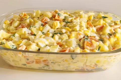 Salada de maionese simples e muito gostosa, com aquele tempe