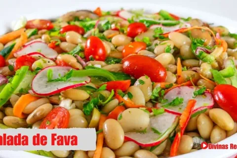 Salada refrescante de fava saborosa e saudável, o acompanham