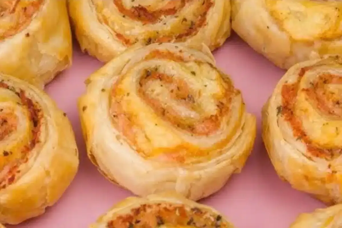 Salgado assado fácil: a receita que parece profissional, mas é a mais simples do mundo para o seu lanche.