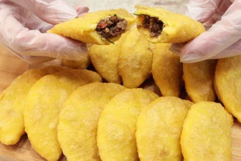 Salgado sem farinha gostoso que fica sequinho que não fica e