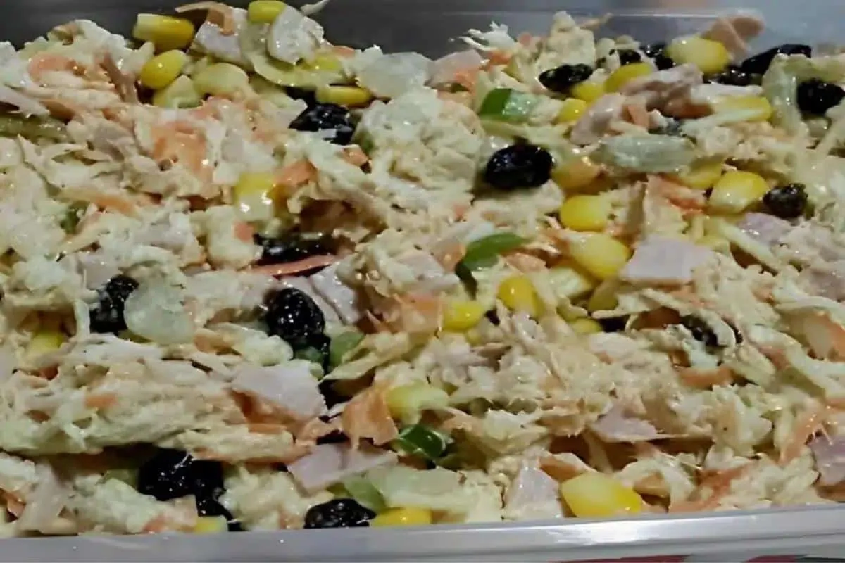 Salpicão de frango bem cremoso e completo para deixar sua ce