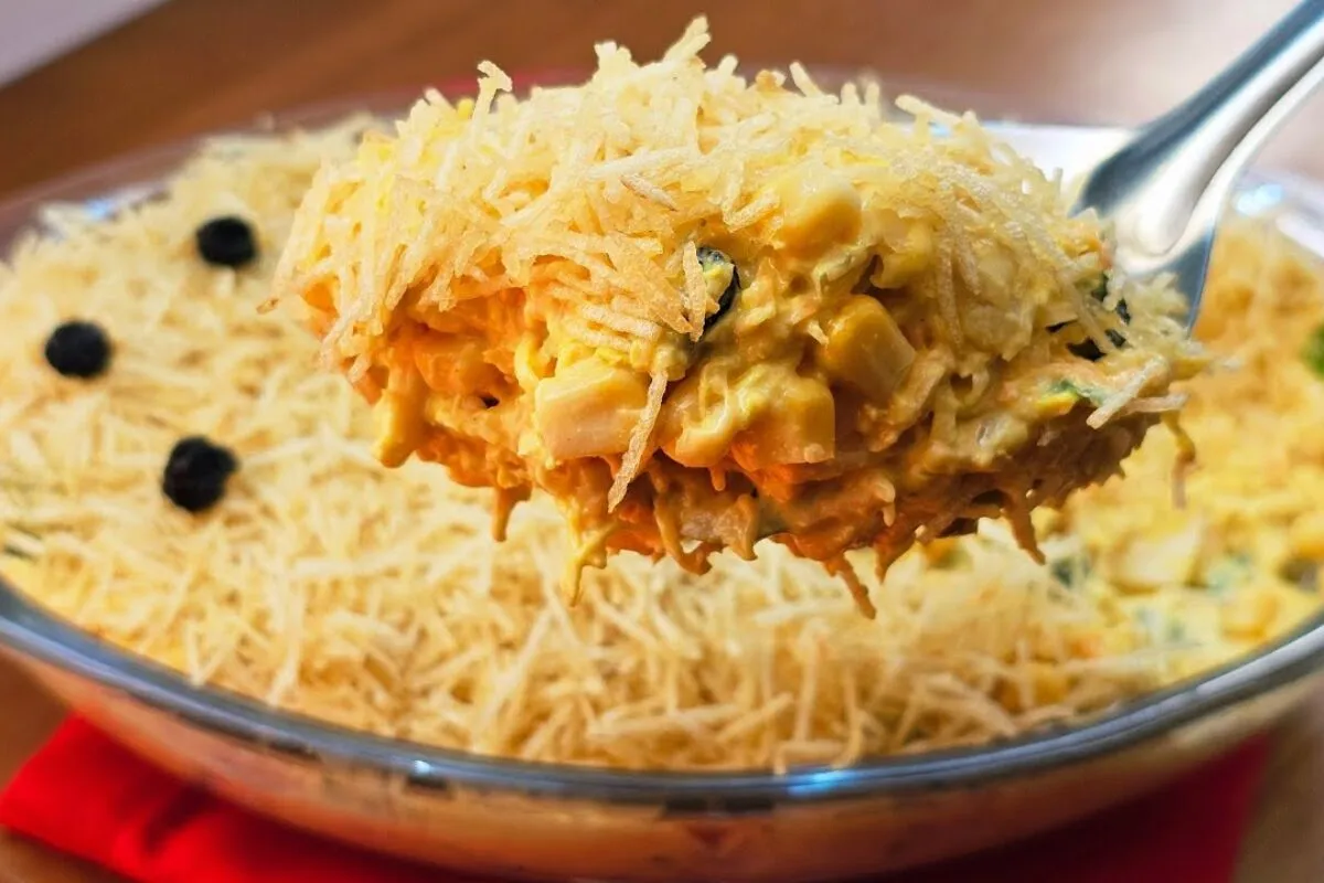 Salpicão de frango fácil, rápido e refrescante, perfeito par