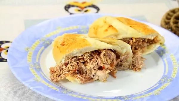Sanduíche de Pernil