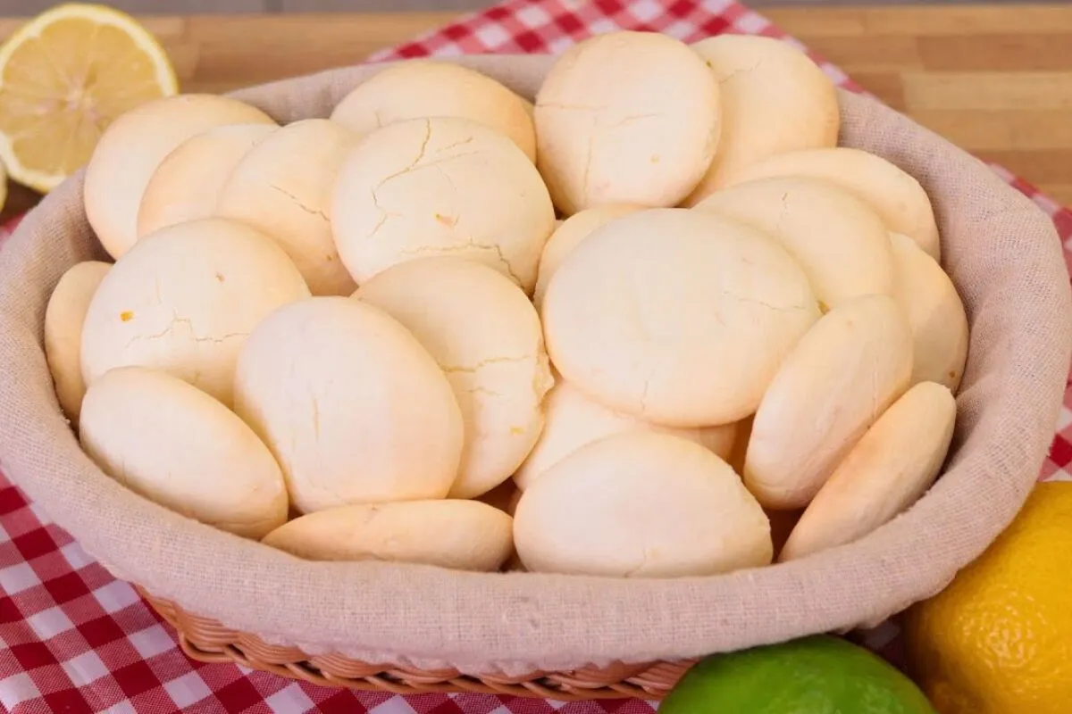 Sequilhos de leite condensado com limão que derretem na boca