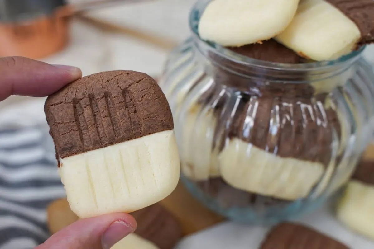 Sequilhos de Leite Ninho com chocolate: bolachinhas macias e