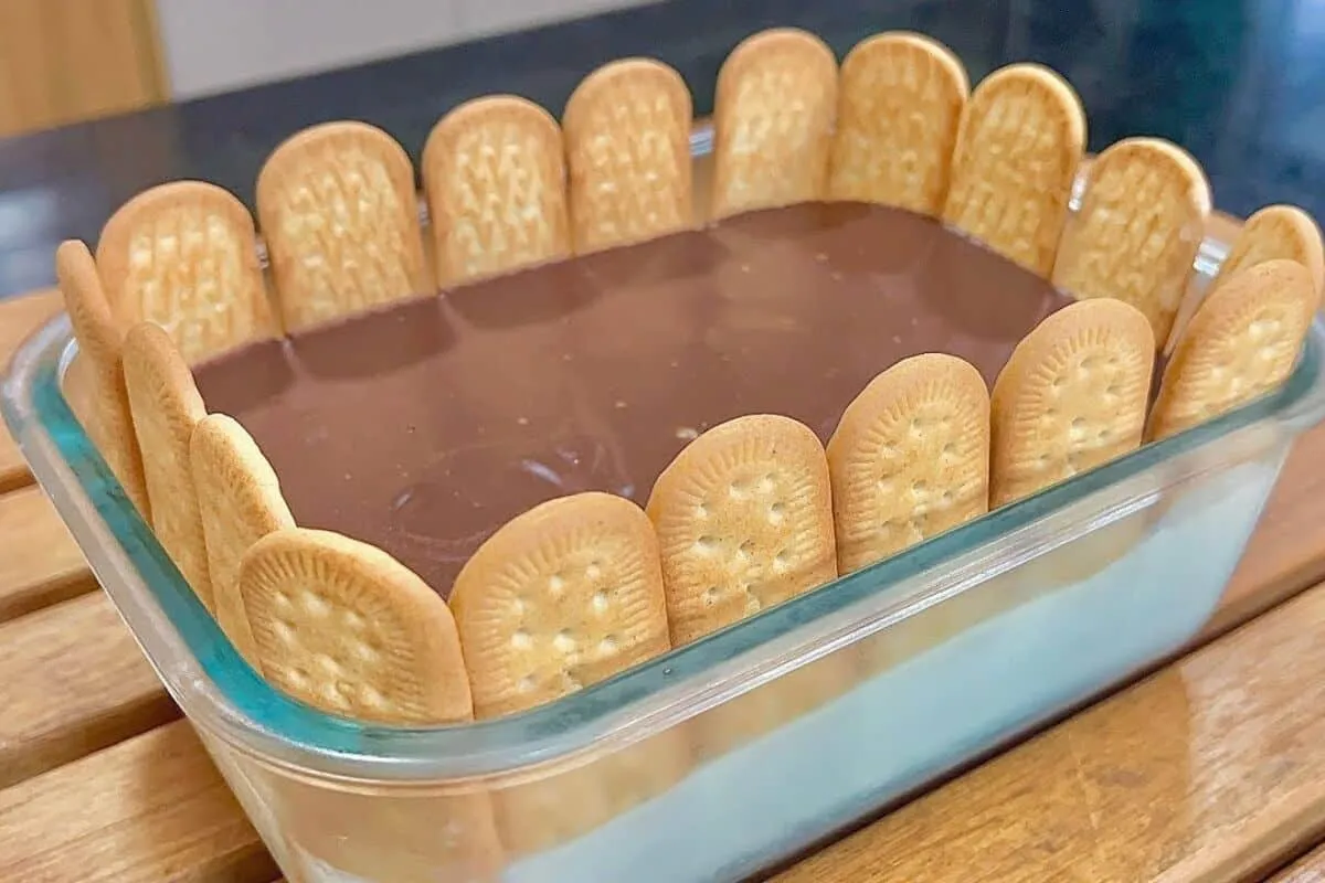Sobremesa cremosa na travessa fácil de fazer e perfeita para
