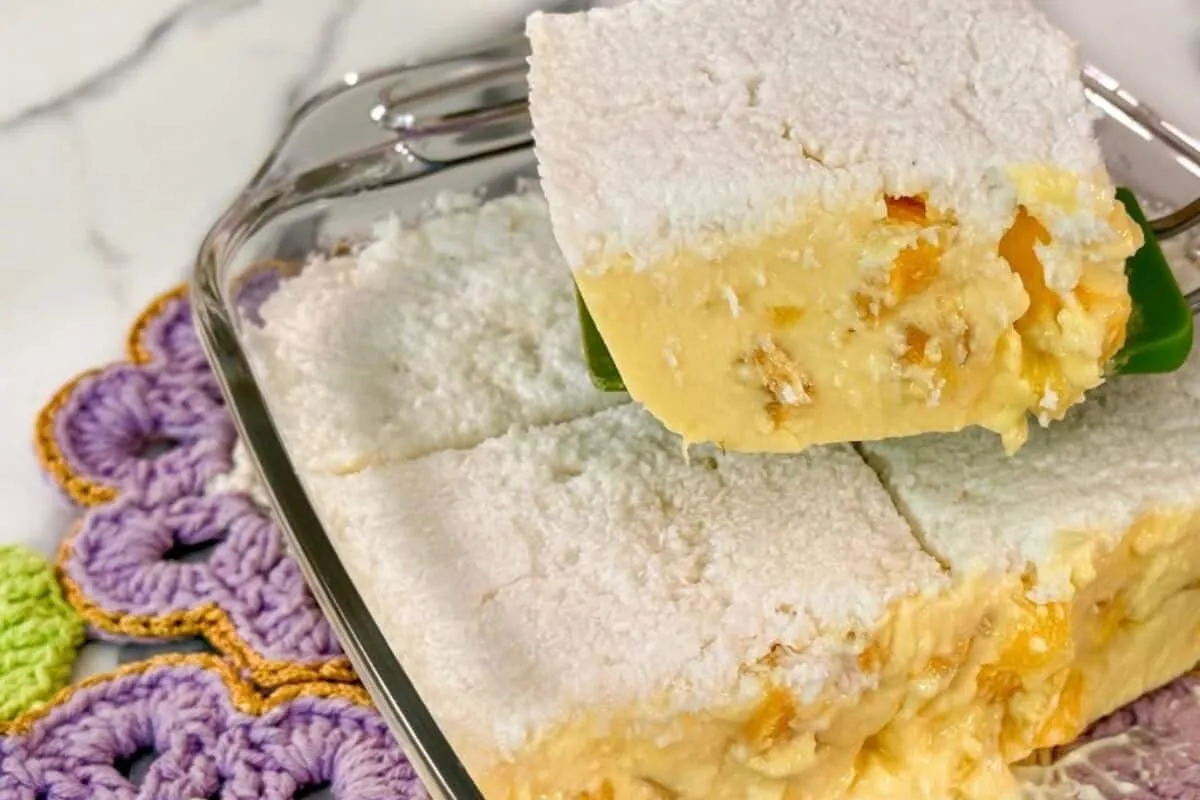 Sobremesa de abacaxi simples e cremosa que sempre dá certo