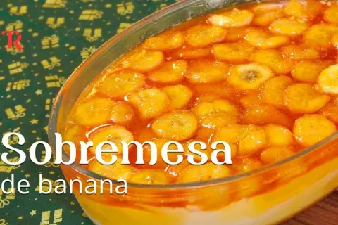 Sobremesa de banana caramelada na travessa: uma receita irre