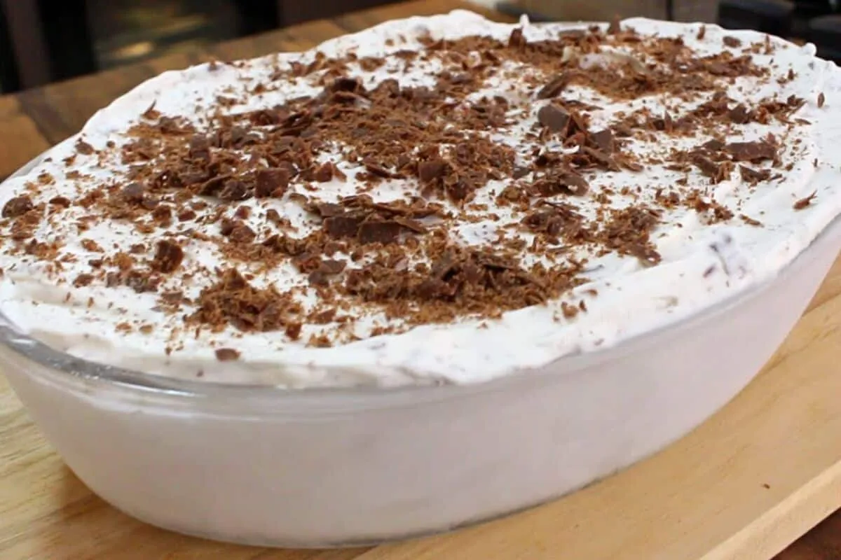Sobremesa de chocolate rápida, cremosa e perfeita pra qualqu