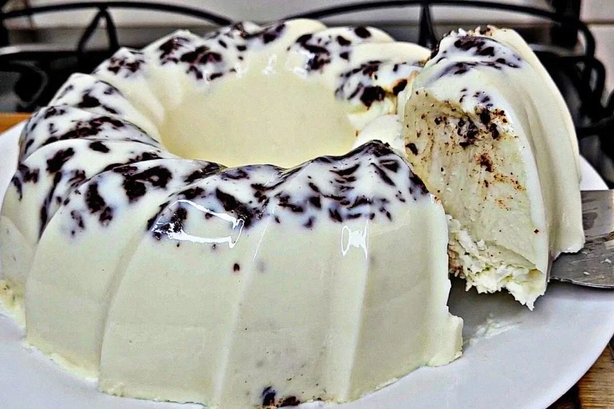 Sobremesa de coco cremosa e refrescante: perfeita para dias