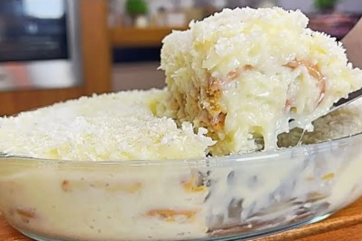 Sobremesa de coco gelada que é a mais cremosa e molhadinha q