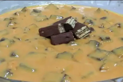 Sobremesa de doce de leite deliciosa feita com apenas três i
